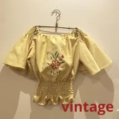 vintage フラワー刺繍オフショルダートップス　美品のサムネイル