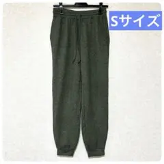 ユニクロ　ソフトニットパンツ　オリーブ