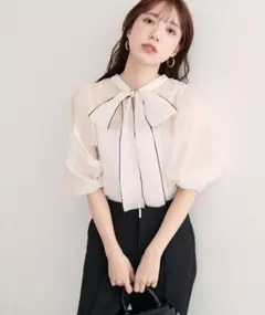 ブラウス ボウタイ