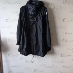 モンクレール　ブラックナイロンコート