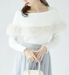 tocco closet ファー付きケープライク袖口フリルリブニットプルオーバー