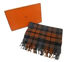 Item thumbnail for item 9c5252c5-3d8b-4e10-beb3-c4f12cd5510b