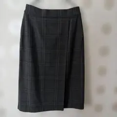 UNIQLO チェック柄 ラップ風スカート グレー
