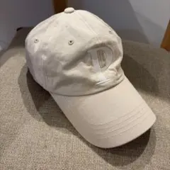 ベージュ コットン ベースボールキャップ Pロゴ