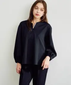 【新品未使用タグ付:17,600円】サイズ38 Stola. 黒いトップス