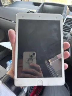 ホワイト iPad 本体 傷あり　画面割れ iPad第6世代の画面割れ修理で富里市日吉台よりご来店いただき
