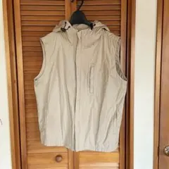 UNIQLO フード付きベージュベスト L