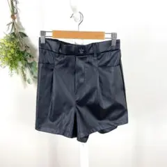 T1264 アベイル　ショートパンツ　合皮　黒　美品　M シンプル　ロックy2kのサムネイル