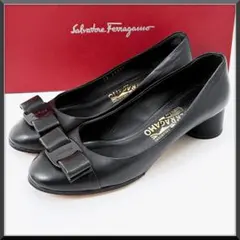 定価11万【美品】フェラガモ パンプス ヴァラ リボン 真っ黒 ブラック 24㎝