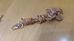 革紐　スターノット　チャーム