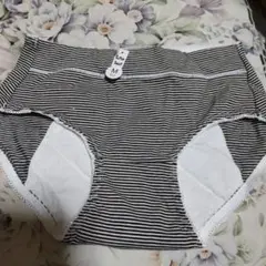 ストライプ Mサイズ サニタリーショーツ新品ブラック