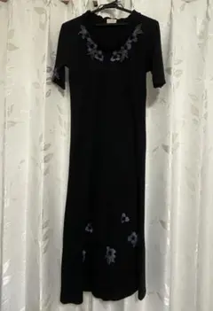 アトリエまりこ　ワンピース　黒　花モチーフ　L