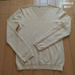 ユニクロ　Vネックセーター　Mサイズ　黄色