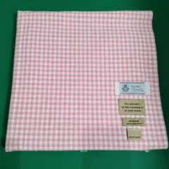 ギンガム　チェック　ピンクの生地　＆　タグ