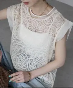 美品　総レース　フレンチスリーブ　トップス