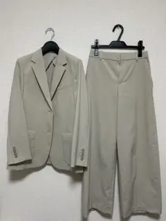 ユニクロ セットアップ 感動ワイドパンツ 感動ジャケット オフィスカジュアル