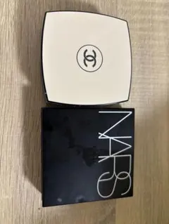 NARSとシャネルのファンデーションケース