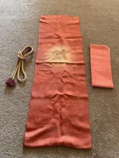 着付け小物 絹製 花柄刺繍 帯締め　帯揚げ　伊達襟付き