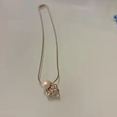 ジバンシー　パールネックレスのサムネイル