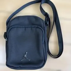 Jordan ブラック ショルダーバッグ