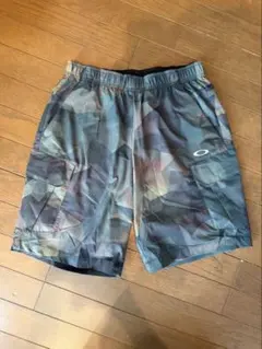 Oakley カモフラ柄 ショートパンツ ハーフパンツ Lのサムネイル
