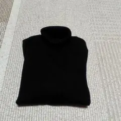 ユニクロ　カシミヤ100% ブラック タートルネックセーター