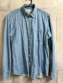 売れ筋　秋服　GU デニムシャツ ボタンダウン ライトブルー