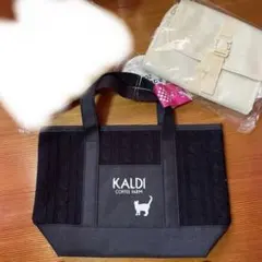 新品　猫の日バッグ　吊るせるマルチポーチ　トートバッグ　2点