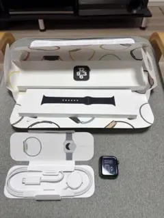 【美品】Apple Watch SE GPSモデル 40mm MKQ13J/A