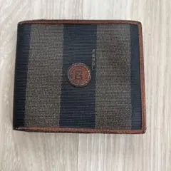 【未使用品】 FENDI フェンディ ペカン柄 二つ折り財布