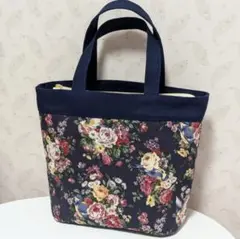 濃いネイビーと青い鳥とローズ　あおり トートバッグ　ハンドメイド