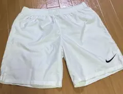 Nike ホワイトショートパンツ XL