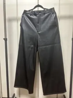 HAREフェイクレザー ワイドパンツ ブラック Sサイズのサムネイル