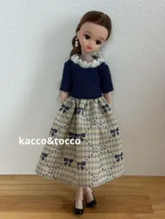 No.4625ハンドメイド22cmドール服 ワンピース（ピアス付き） - メルカリ