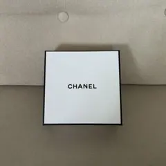 CHANEL 香水の空き箱