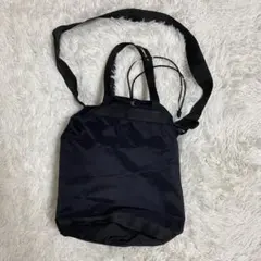 美品　ユニクロ　U ドローストリングバック　ブラックのサムネイル