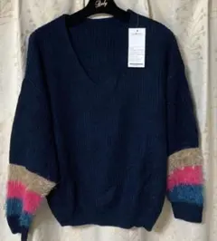 スリーブファーニットプルオーバー　ネイビー　Vネックニット　フリーサイズ