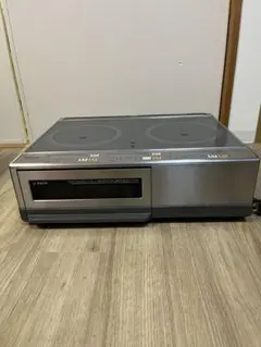 Item thumbnail for item b9878b63-4e6b-455a-bebf-6e1dab2adf9e