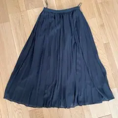 【ユニクロ】黒プリーツロングスカート(サイズM)