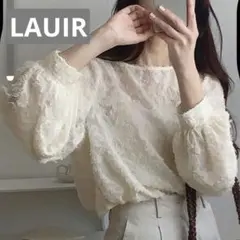 LAUIR ラウアー 花柄　長袖　ブラウス　フリル袖　ボリューム袖　オフィスのサムネイル