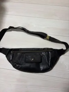 【Dakota】レザー ボディバッグ ブラック【本革】