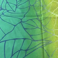 マウナロア ハワイアンプリント グラデーション グリーン　ハギレ生地