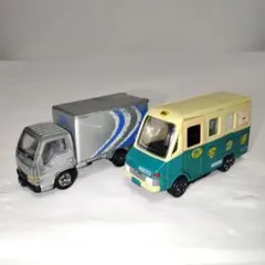 トミカ　佐川急便　＆　ミニカー　ヤマト　２点セット