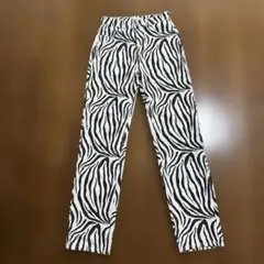 ZARA（ザラ）ゼブラ柄ストレートデニムパンツ