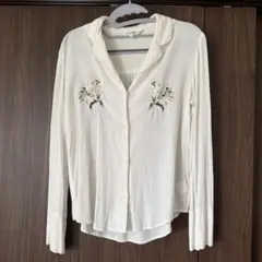 CocoDealココディール 花刺繍 ブラウス 長袖 オフホワイト サイズ2 Mのサムネイル