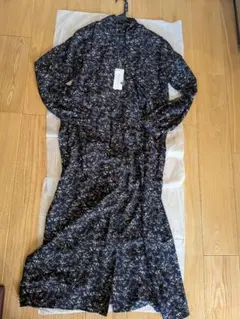 ブラック花柄 シャツワンピース 長袖