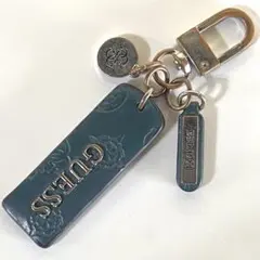GUESS ゲス レザー キーホルダー メタル チャーム 型押し ロゴのサムネイル