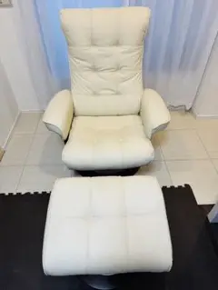 オットマンチェアー　リクライニング付き　アイボリー　ニトリ購入品