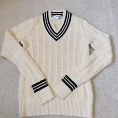 UNIQLO新品未使用クリーム色 VネックニットセーターS