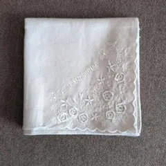 JUNKO SHIMADA ハンカチ 花柄刺繍 ホワイトのサムネイル